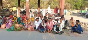 दो माह से नहीं मिला राशन, ग्रामीण पहुंचे कलेक्ट्रेट